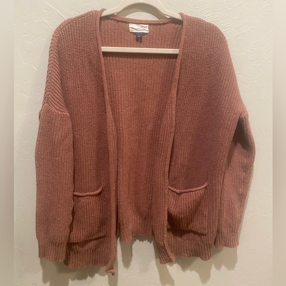 Universal Thread Size small cardigan